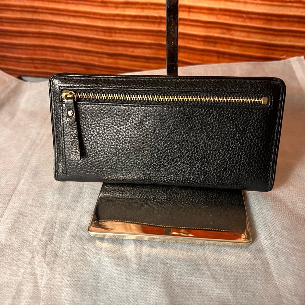 Kate Spade Black Pebbled Leather Long Wallet, snap close, 18 cc slots, 1 ID slot - Picture 3 of 15